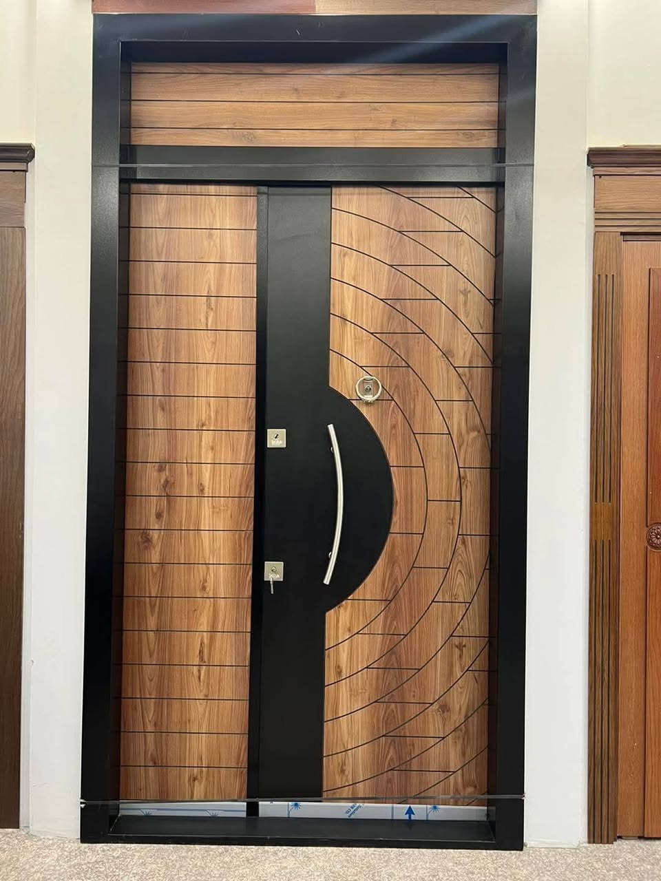 تشكيلة ابواب القاصة 
سعر المتر ٢٠٠ الف 
متوفر شد ونقل لجميع المحافظات 
للاستفسار والحجز راسلنا عبر الخاص


**إذا كنت صاحب هذا الإعلان وتريد حذفه لأي سبب، رجاءا أرسل رسالة إلى الدعم الفني**