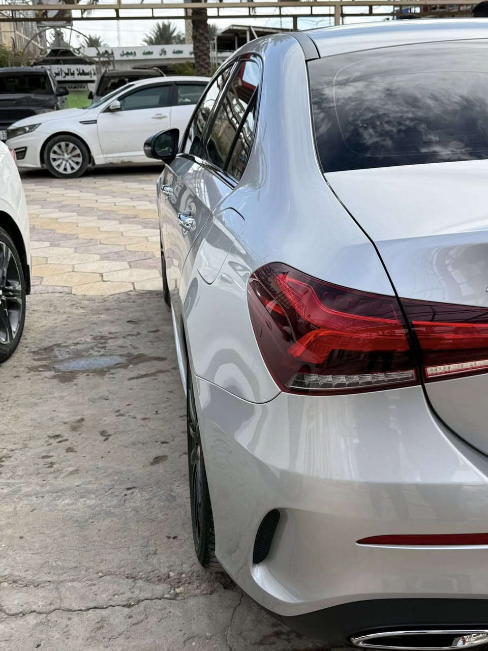 مرسيدس بنز A220
الموديل: 2022
عدد الاسطوانات: 4 سلندر اقتصادي درجه اولى نوع ناقل الحركة: اوتوماتيك
سعة المحرك: 2000 سي سي توربو اللون الخارجي: رصاصي 
ممشى ٤٧ الف كيلو فقط
السياره دخول كلين 
المواصفات:
رادر أمامي وخلفي
كاميرا 360
حساسات امام و خلف
النقطة العمياء
اوتو بارك
شاشة كبيرة لمس 
كاميرات خلفية وامامية
ابل كاربلاي
بلوتوث
مقاعد لونين جلد بلادي اللون المميز
دخول بدون مفتاح 
اربع بصمات البيبان 
زجاج كهربائي
نظام إنذار
نظام ملاحة
مثبت سرعة
مانع الانزلاق
هاند بريك الكتروني
تحكم بالنظام الصوتي في عجلة القيادة تحكم بالمرايا الجانبية
نظام حاقن الوقود
إضاءة تلقائية
اطارات جديده ٢٠٢٥
إضاءة داخليه متعددة الوان 64 لون
LED أضوية
حساس ضغط الإطارات
فتحة سقف بانوراما
كاميرا خلفية
,SPORT, ECO, Trip :وضعيات القيادة
Lounge, Standard
السعر :بالخاص
التواصل :***********
