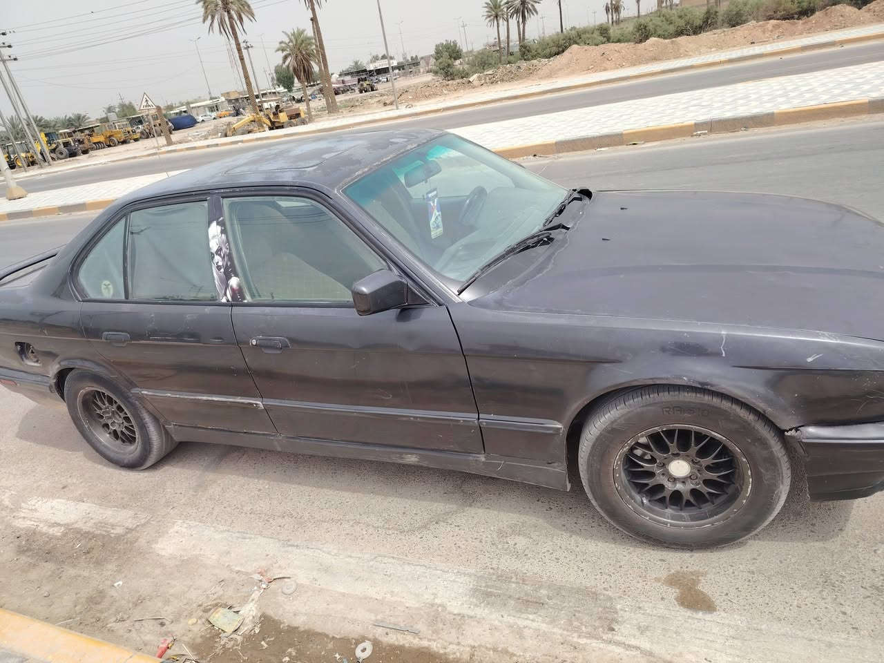 لبيع BAM
520مكينه 25 مسكر فانوس 
كير عادي ZFرياضي فتحه طكتين سياره كفاله من ضربه وتبديل 
صبغه بلاديه كهربئيات كله شغاله حداديه فول تبريد ثلج 
تخم تاير جديد تحويل مباشر كله على وضع بلاد 
السعر 45 وبيه مجال 
*********** عنواني ديوانيه الحمزه الشرقي
