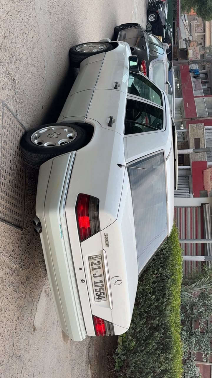 السلام عليكم مارسدس دب موديل 95 كفاله عامه عدا بارد باب الصدر فول مواصفات فتحه داخل جاد اسود كهربائيات شغاله من الطول للطول كير محرك كله بلاد وضع شركه السعر 100
مكاني بغداد الجديده ***********
