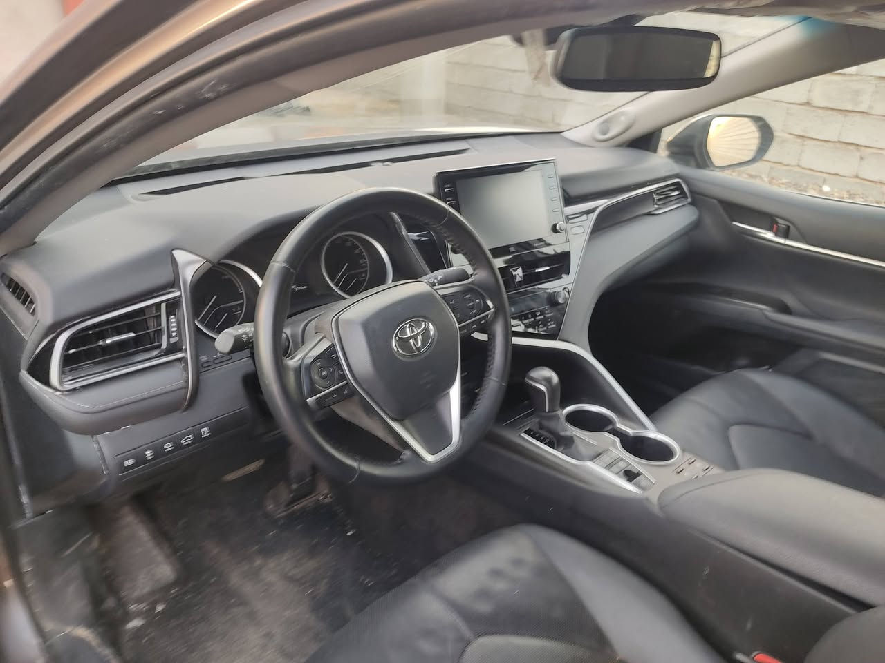 السلام عليكم
للبيع 
كامري موديل 2024 مواصفات XLE هايبرد منفيس تترقم في جميع المحافظات ما عدا الاقليم رقمها مجاني داخله قبل القرار 
دخول جديد ماشيه 71 الف 
ضررها خفيف بچم كبس وجنطه كبس قطعها بلادي كلها 
صور الشاصي مرفق بالمنشور 
السعر 195 وبيها مجال 
عنوان السياره ناحيه الزاب قريه اصبيح تحتاني 
للاستفسار الاتصال على الرقم التالي 
‏‪0783 281 0292‬‏
