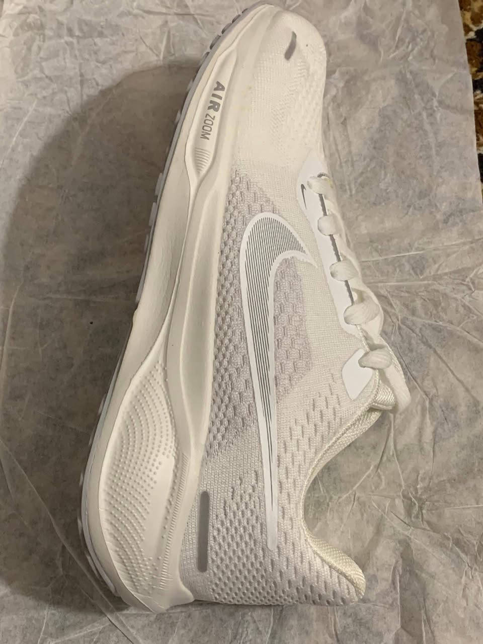 نايك  فيتنامي الاصلي متوفره من قياس 41 إلى 44  
للطلب والتواصل ***********  سعر 20 توصيل 5
@إشارة
