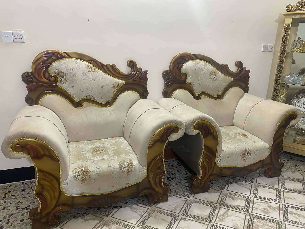 المكان الدوره حي دجلة وتخم 400 وبي مجال  غرفه تركيه ثمان قطع 500وبي مجال


**إذا كنت صاحب هذا الإعلان وتريد حذفه لأي سبب، رجاءا أرسل رسالة إلى الدعم الفني**