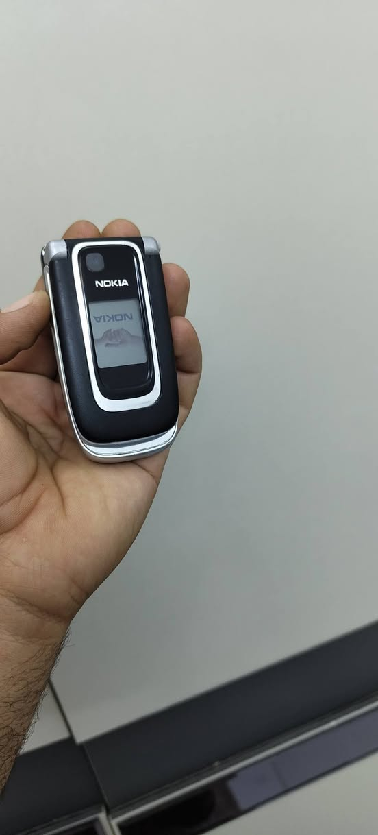 موبايل نوكيا دفتري عكرب الاصلي 
جهاز نظافه ممتازه الشراي يتصل 
***********
***********
يوجد توصيل لجميع لمحافظات العراق
