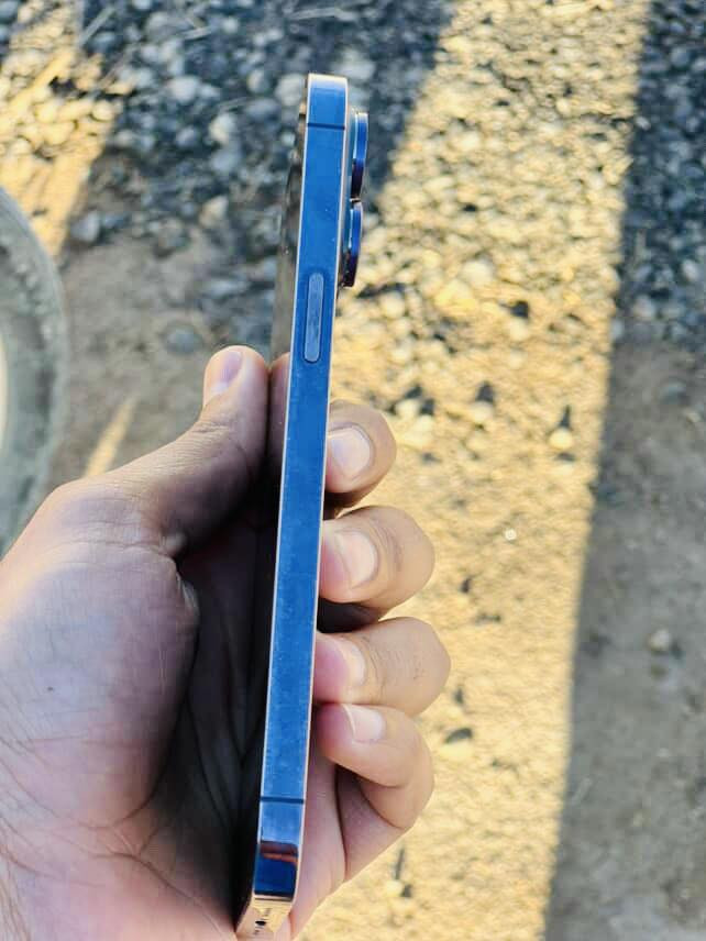 السلام عليكم
ايفون ١٤ برو ماكس شرق اوسط ماستر جهاز مكفول  كله بلادي على فحص. فقط ضهر بي فطر وماماثر على شي بطارية ٩٣ بلادي سعر جهاز خاص مكاني ديوانية ***********
