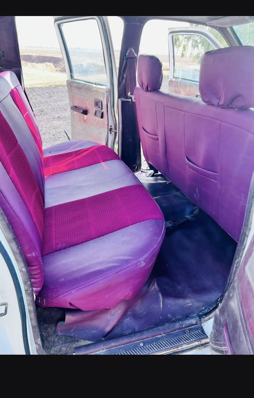 السلام عليكم بكم نيسان للبيع موديل91 رقم وسنويه تحويل نضيف حيل كله شرط محرك وكير شرط تبريد
مابيه قطرت
صبغ كله جاهز السعر 35 هاتف ***********
