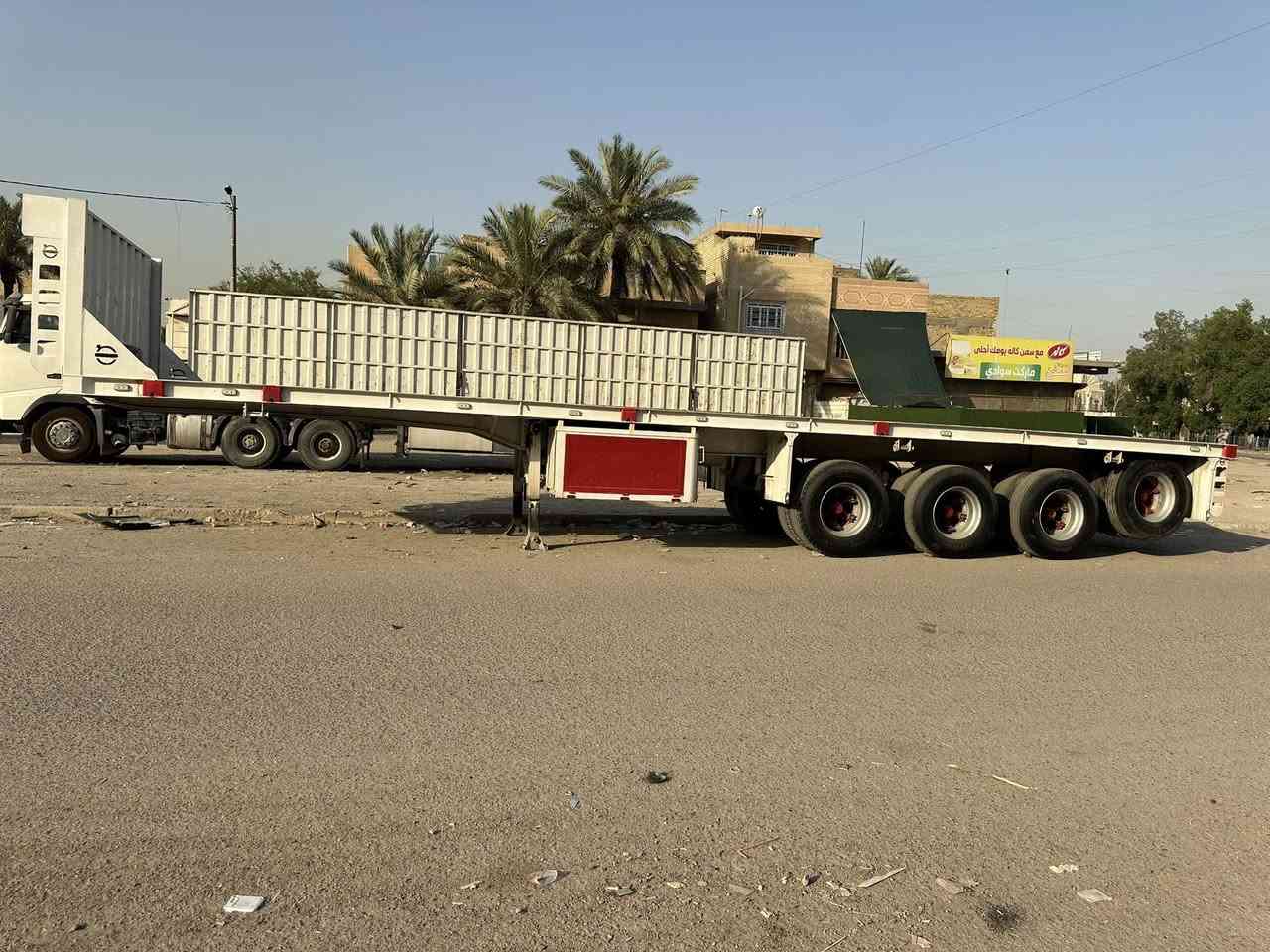 سلام عليكم عربانه سيكام أربع محاور  طول 12و60 مكفوله من لفطر ولكسر تخم تاير  عربانه جاهزه من كهربائيات وهوه وخير من الله مكان بغداد لشعله استفسار اتصال ***********
