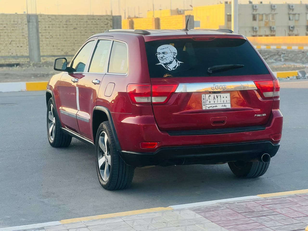 السلام عليكم
جيب لاريدو 2011
بيه بنيد وجاملق وطرف الباب صبغ 
كير ومكينه كفاله 
حداديه اماميه خلفيه جديده
تخم تاير 
بصمة ابواب
كشنات جلد
كشن كهرباء
شاشه تاب 
حساس خلفي 
فول تحكم استيرن 
محرك 3600
السياره جاهزه كير  ومحرك  وتدفئه وتبريد 
السعر 143 وبيه مجال 
رقم. ***********
