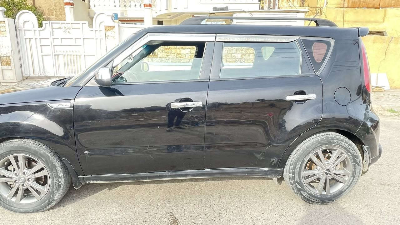 سلام عليكم
صول 2015

محرك 2000

بيها قطعتين صبغ البنيد والخاملغ 

والسونار بيها 

بيع او مراوس حسب القناعة
 مكاني بغداد والسيارة باسمي


**إذا كنت صاحب هذا الإعلان وتريد حذفه لأي سبب، رجاءا أرسل رسالة إلى الدعم الفني**