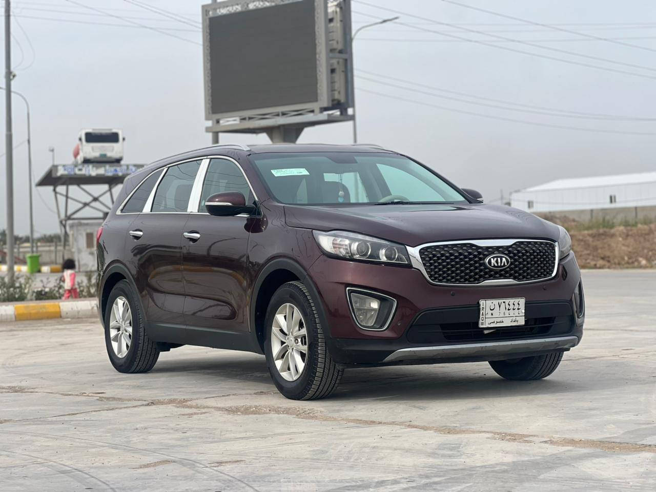 سلام عليكم
سورنتو موديل ١٧
امريكي ٤ سلندر
٧ راكب مكينه كير بلجيس مكفولات 
رقم بغداد حساسات
امامي خلفي
تخم تاير جديد
صدر امامي وخلفي بلكارتون
تحكمات استير اشاير بلمري
كامره دواره حساسات امامي خلفي
لايت زنون 
سياره كلش جديده متعوب عليه حيل الله شاهد نقص برغي مابيه مكاني صويره مداور ثاني يوم *********** والحسين ربع متصرف عليه بلعافيه ع الياخذه سعرهه ١٥٨
