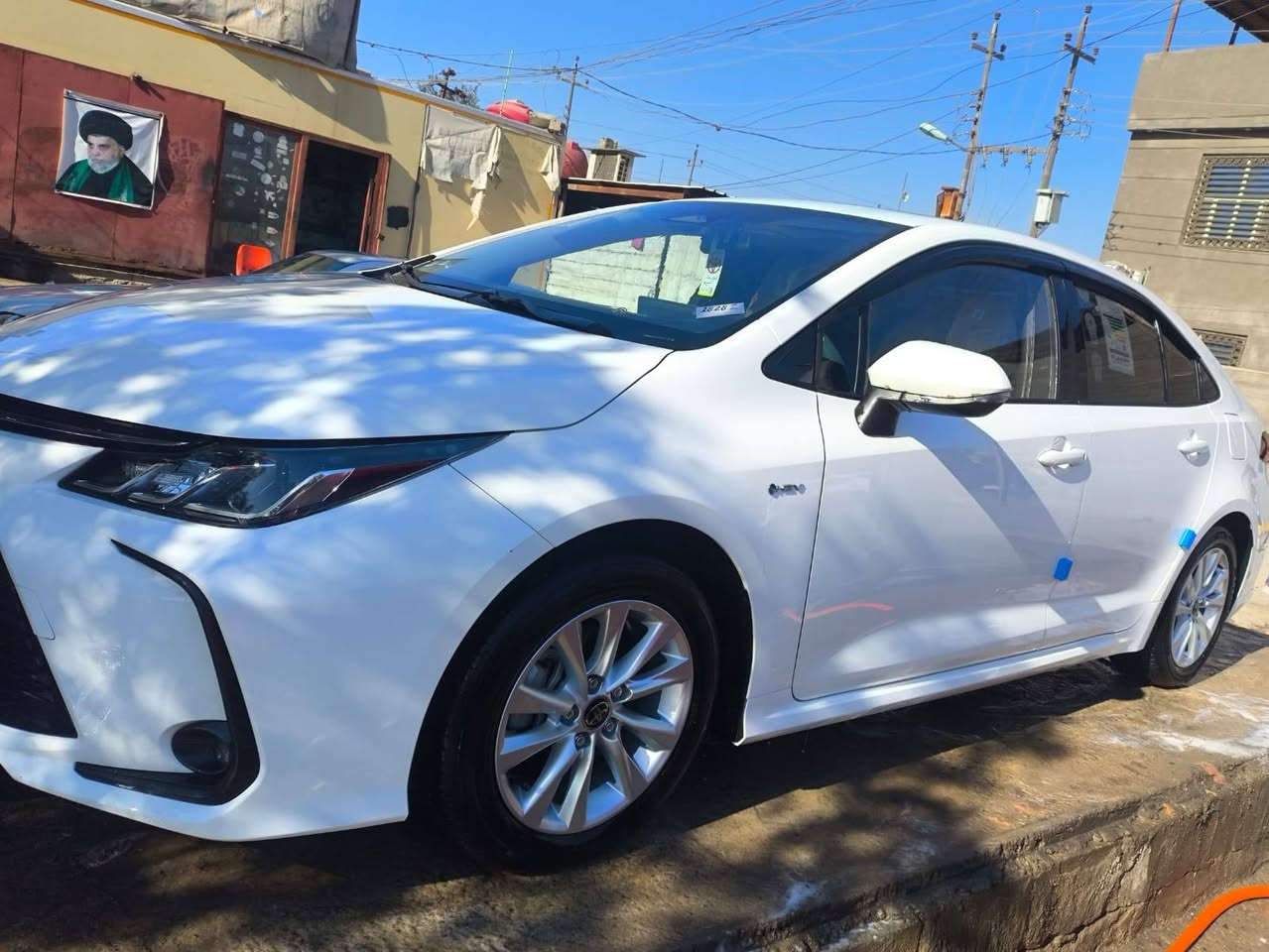 كورلا 25
ماشيه ١٢ الف
السياره كفاله عامه من الشخط فقط دحجه بسيطه
السياره مدوشمه ارضيه وكشنات 
مكاني البصره معقل 

*********** البصرة, العراق
