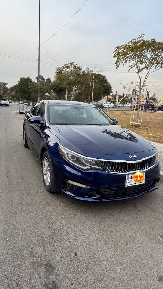 السلام عليكم
كيا اوبتما موديل ٢٠١٩ فئة FE نص فول
رادارت امامي وخلفي
حساسات خلفية
مثبت سرعة
قيادة ذاتية
نقاط عمياء بالمري 
اشاير بالمري
حادثها امامي بنيد وجاملغ ايمن فقط صبغ بدون معجون 
مواصل لا للغد ولا للشاصي
وبالعراق صبغت الجاملغ الامامي الايسر اثر شخوط والجاملغ الخلفي 
گير ومحرك مكفول
تايرات جديد وصدر جديد
السيارة بأسمي ورقم بغداد تحويل ثاني يوم
ماشية ٩٧ الف ميل 
سعرها ١٣٥ ورقة وبي مجال
مكاني بغداد الكرخ 
الاتصال ***********
