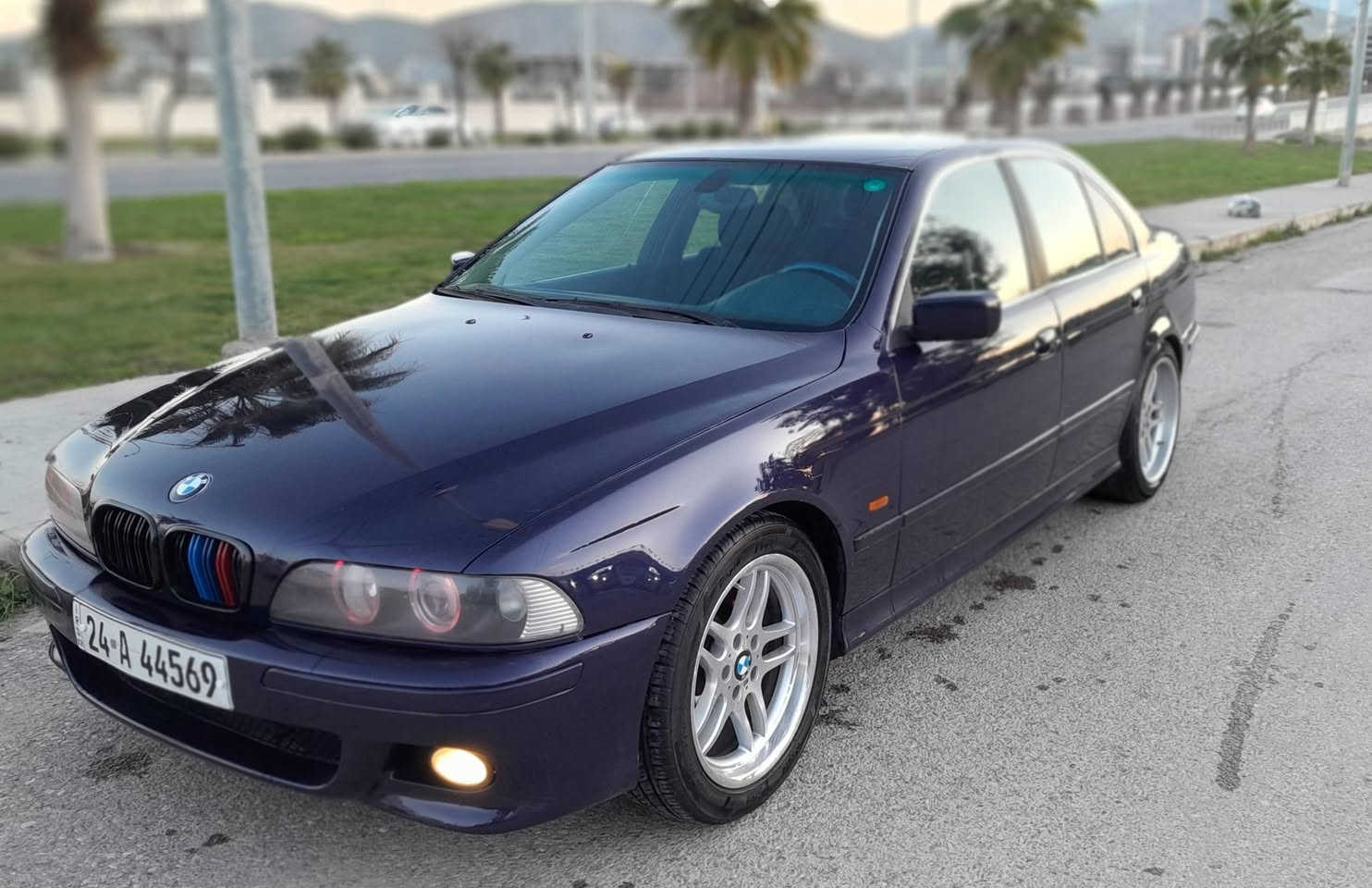 للبيع صقر موديل 98 حجم 528 اصل
دبل كير اوتوماتيك + عادي 
كير ومكينه شرط 
رقم وسنويه وهزه ال 2030 كله جديد تحويل مباشر
غرفه مخمل بل جيس جديد 
صدر أمامي خلفي جديد 
برده كهربائي 
ويل M 18 حجم 
دعاميات M
تبريد شغال 
السياره جاهزه من كلشي اترايك وين مايعجبك 
السعر 85 ومجال
مكان السياره زاخو 
رقم *********** اسيا
رقم *********** وتساب
