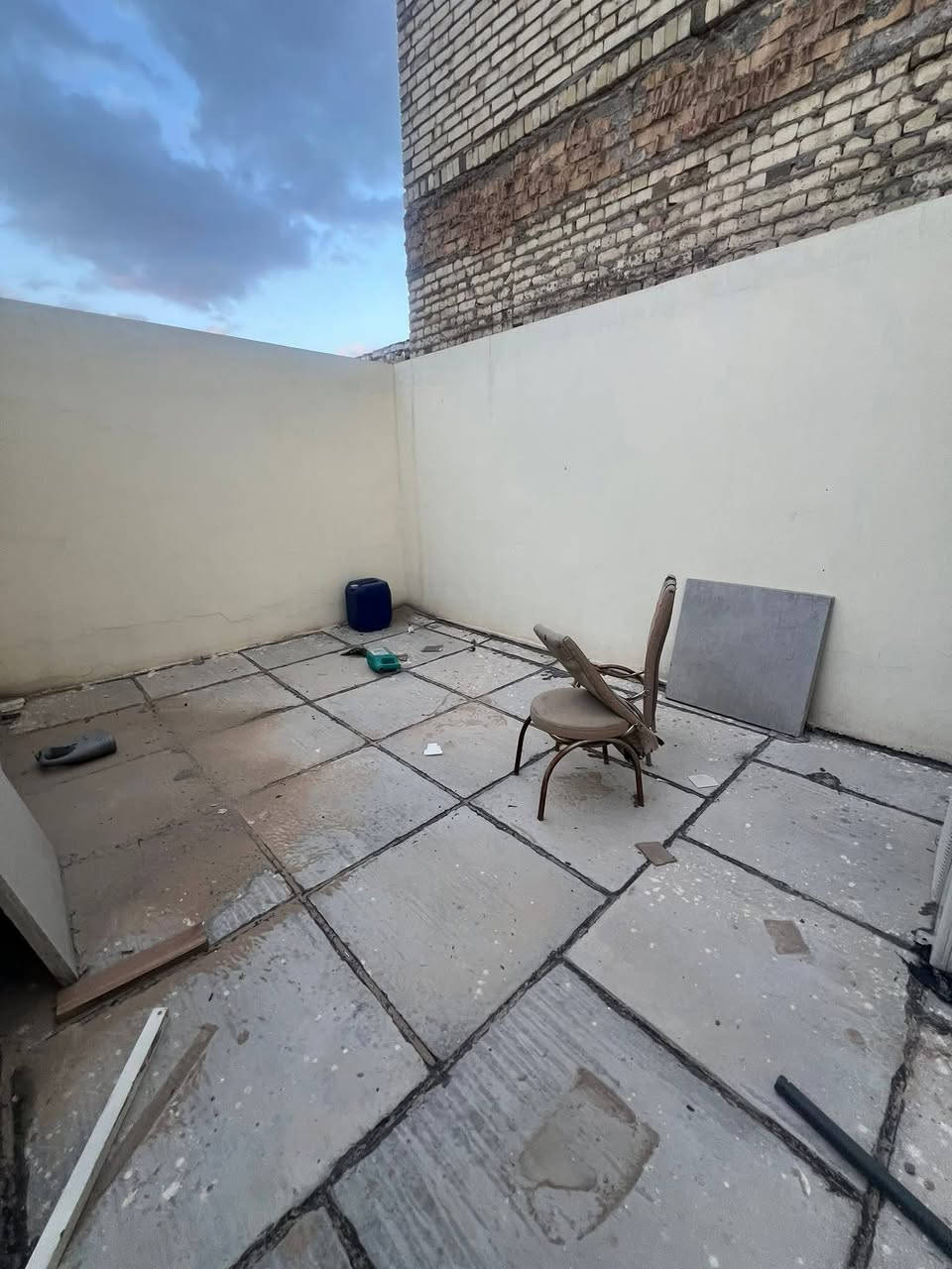 دار 200متر في النجف  حي الجزيره منطقة الطاقه قريب جدا على شارع سلام جزيره قرب المستشفى الالماني 
للبيع 
الدار طابق واحد يتكون غرفتين واستقبال مفتوح على الصاله ومطبخ حار بارد البناء درجه اولى جناي الدار جداً متعوب عليه
الصور توضح كافة تفاصيل العمل 
للاستفسار 
***********
