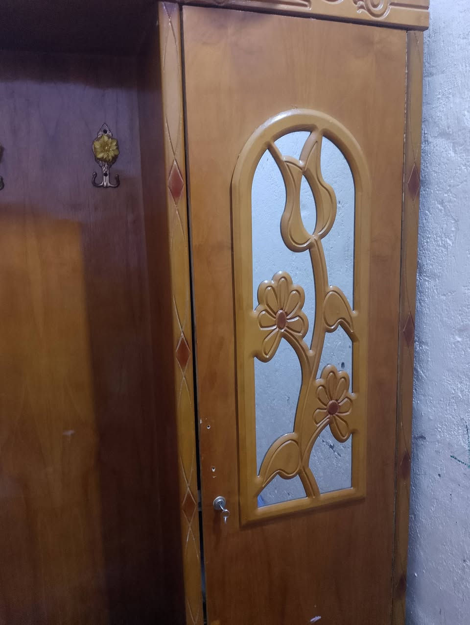 قرفه البيع السعر 850 الرقم ***********واساب
