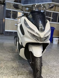 شباب دراجه pcxجيل ثالث البيع نضافه فول ماشيه 15الف مكفوله كفاله عامه ا...