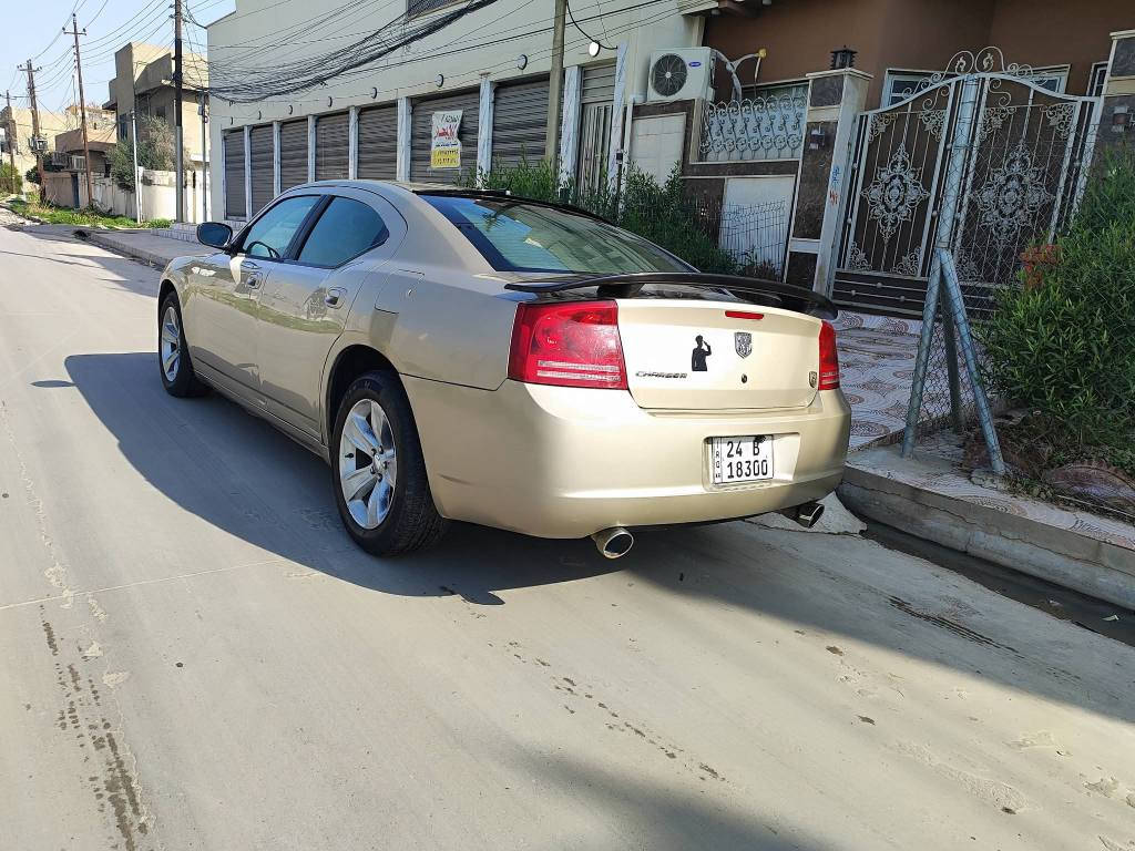 السعر 115
للبيع جارجر موديل 2009

حجم المحرك 3500 لون مميز ورقم مميز سياره جديده ومال جناي شرط مامشتغلة خط ستخدام شخصي من البيت للدوم فقط

داخلها وظع شركة شاشة كامره سنتر لك منظومت زنون كاملة طخمها كامل طخم تاية جديد ادامة كاملة عل سياره الف مايعوزها 

صبغ بيها تلاث قطع اثر شخط شرط بدون قطره معجون مكاني موصل الأيسر  رقم دهوك دولي تحويل ثاني يوم اني 

الشرعي اي ستفسار هاتف ***********،،*********** موصل, نينوى
