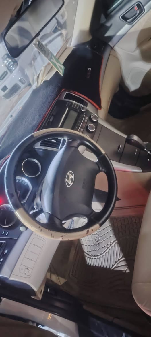 سوانته وراد خليجي سياره جديده مكينه بلاديه كير بلادي بيه نص جاملغ صبغ وقبق جنطه فقط رش 
تخم تأير جديد صدر جديد داخل بيجي مكينه 2000 
رقم سليمانيه تحويل مباشر او وكاله 
عنوان بغداد شعب 
*********** 
سعر 120
