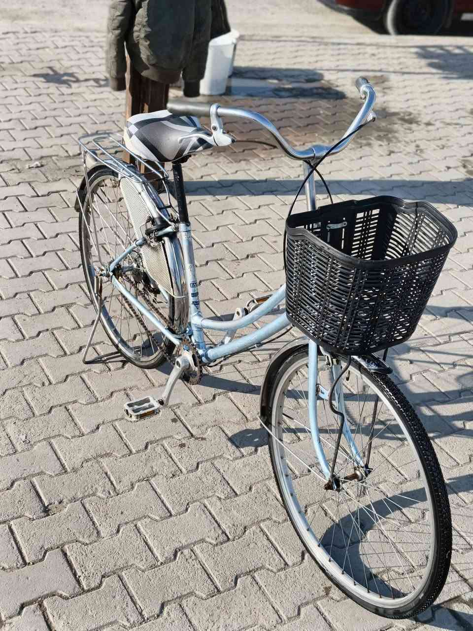 باسكل للبيع
 
السعر ( 50 ) الف قفلة بدون معاملة 
📍 كركوك - القادسية الأولى 
للأتصال    ***********
