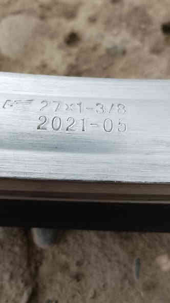 السلام عليكم بايسكل للبيع وضع شركه موديل 21 اللي يريد ينتصر على الرقم لا حد يجيني خاص يدق على الرقم 
***********
