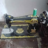 مكينة خياطة • شغالة