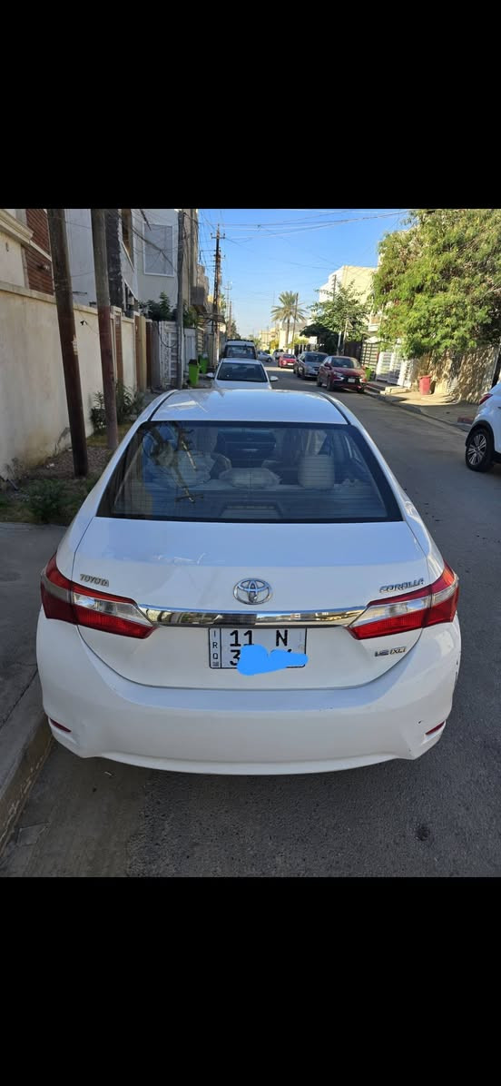 السلام عليكم
كورلا خليجي 2015 شركه العامه ياباني اصل 
لون ابيض رقم بغداد جديد هزة سنويه جديده 
خمسه ويل وياها تلاث سويجات بلادي 
جواها تخم تاير جديد غرفه بلاديه تبريد محرك كير كهربائيات 
بلادي مكفوله سياره ماشيه ١٠٦ الف كيلو متر حقيقي 
مكانها بلغزاليه السعر ١٤٥ ورقه بيها مجال بسيط 
سياره بيها سونار منزل بيها بارد وبلدوسه موضحه 
رقم 
***********
