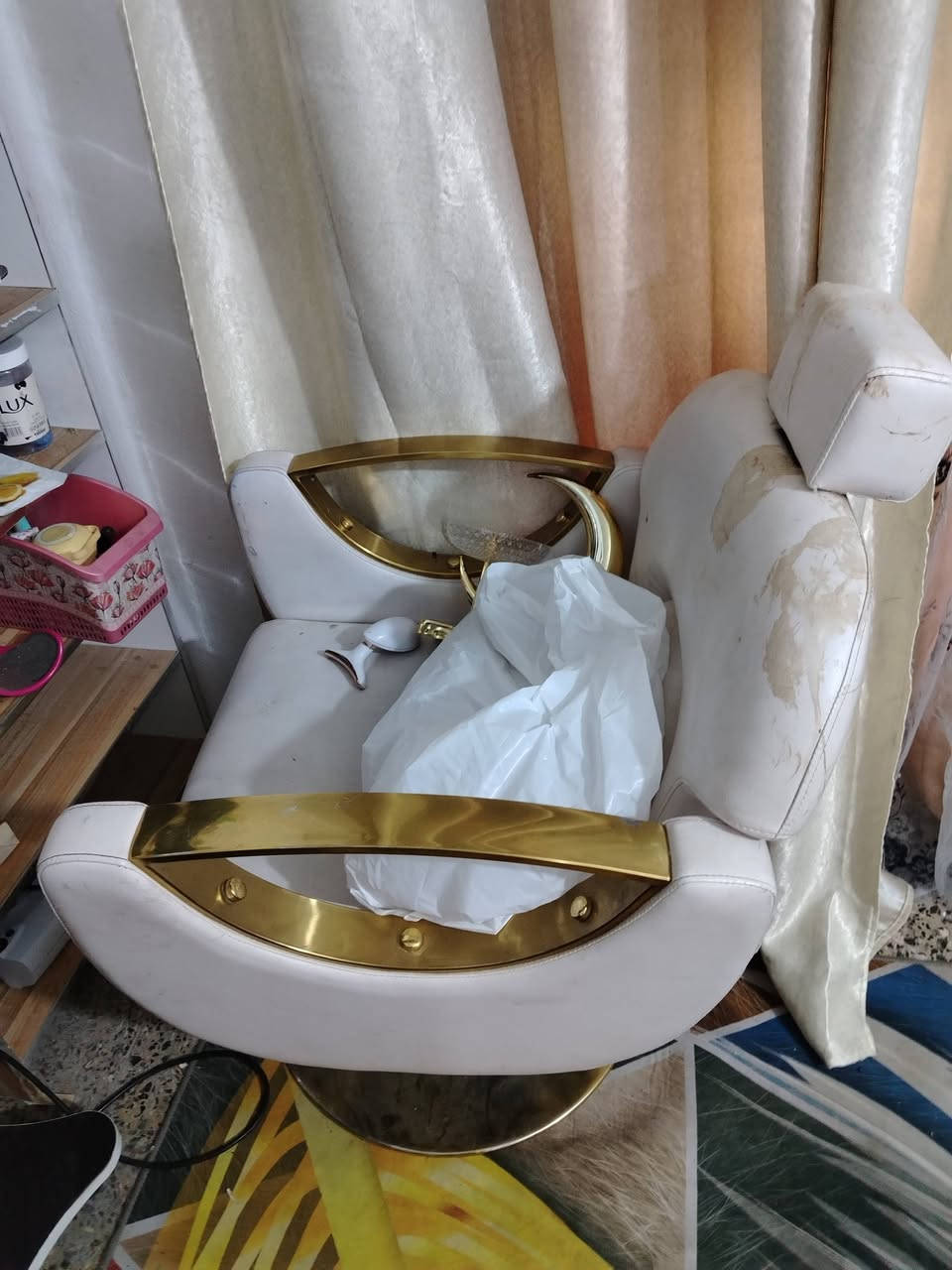 للبيع شلع كلهن ثنين مري وثنين كراسي تخم أربع قطع جهاز هايدرو ميز اكرلك فاترينا أصباغ عربانة مكياج عربانه اصباغ مواد اصباغ ومواد تنصيف قدم مكاني بغداد الدورة الصحة


**إذا كنت صاحب هذا الإعلان وتريد حذفه لأي سبب، رجاءا أرسل رسالة إلى الدعم الفني**