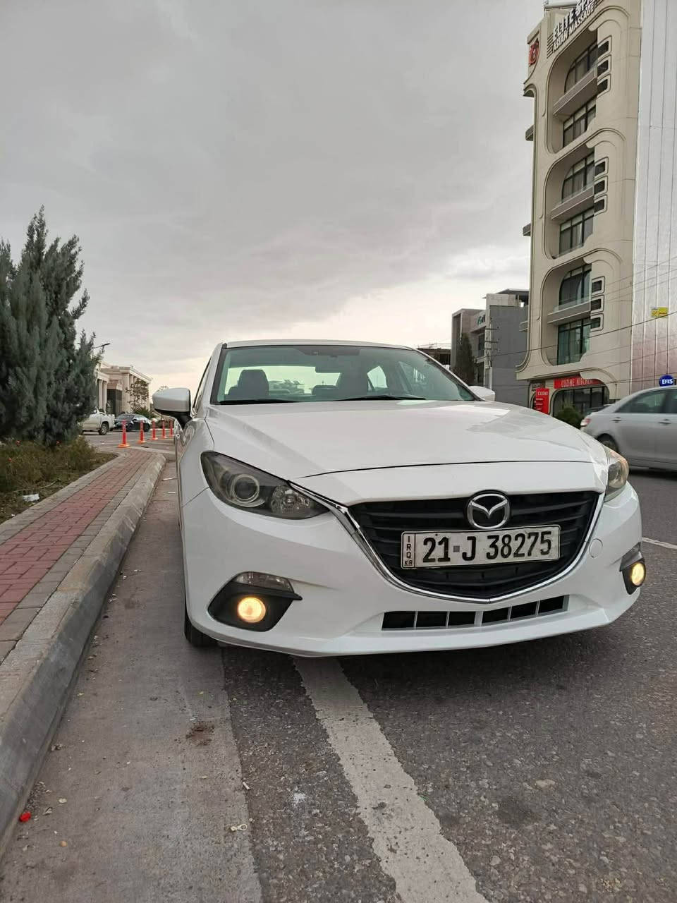 مازدا ٣ ٢٠١٦
مواسفات خلیجی
یەک پەلە بۆیاخی هەیە و هیچی کەی نییە
سەنەوی تازەیە
گێڕ مەکینە و هەموشتی بەشەرتە
سعری:١١٥$

0771 969 74 31 السليمانية, العراق
