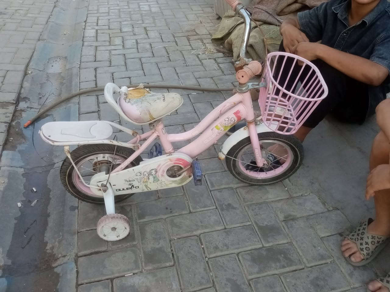 حجم ١٢ قطعة حلوة بس السكان اشوية ثكيل لازم اترخي اشوية سعرة ٢٥ قفل رحم اللة والديكم اكمل نشر ورد عليكم


**إذا كنت صاحب هذا الإعلان وتريد حذفه لأي سبب، رجاءا أرسل رسالة إلى الدعم الفني**