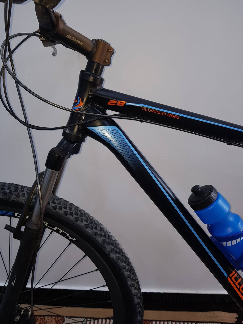 بايسكل جبلي الامنيوم حجم 29 مكينه 3×7 سستم شيمانو كامل كله شغال *********** واتساب
