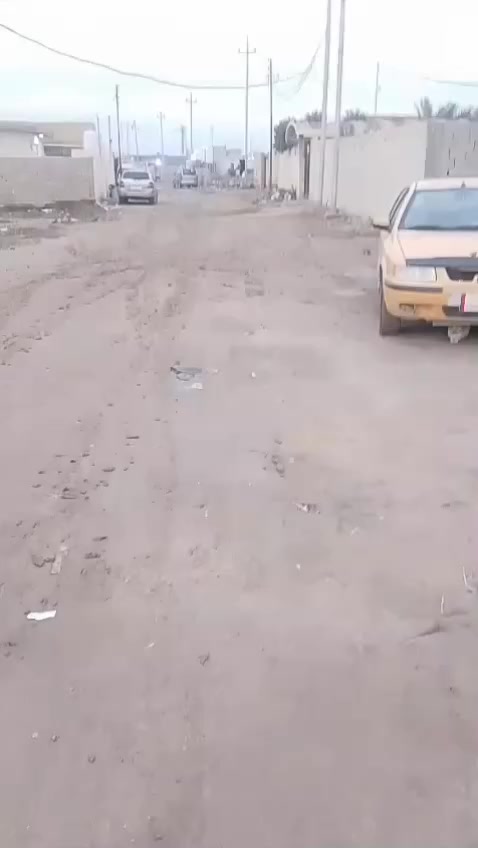 بيت زراعي للبيع 250 متر
العنوان الصخين شارع محطه الماي  على الجهه اليسره
مسافه قليله عن الشارع السايدين 

اتخيل كل التريده متوفر يمك
اسواق مطعم عياده صيدليه
وكل الي تريده يعني خدمات كامله من كل شي تحس نفسك بيت طابو مو زراعي 

يتكون البيت 250 متر
غرفتين نوم اكبار 5×5 
صاله مرتبه 7×6
مطبخ حار وبارد 5×6
ديوانيه بصمه 11×4
صحيات داخليه 2×4
وصحيات خارجية 2×1.50
حديقه مميزه وحلوه 1.50×7
كراج سياره 4×8
منور جبير 1.25×6
بيتونه ودرج 7× 3
البيت جديد كلش وفول موصفات ومتعوب علي
 💵 السعر 80 وبي مجال 
📌 معلومات عن البيت
1️⃣ الاساس رباط كونكريت
2️⃣ البناء بلوك شمال
3️⃣ السقف كونكريت مسلح
4️⃣ رباط ساقط على البيت كله 
5️⃣  سيراميك لوح 120 
6️⃣  سيراميك ارضي وجداري
7️⃣  كهربائيه شغل متعوب علي
8️⃣ فوانيس جداريه البيت كله

☎️ للاستفسار اكثر 👇
📨 مراسله الصفحه
📞


**إذا كنت صاحب هذا الإعلان وتريد حذفه لأي سبب، رجاءا أرسل رسالة إلى الدعم الفني**