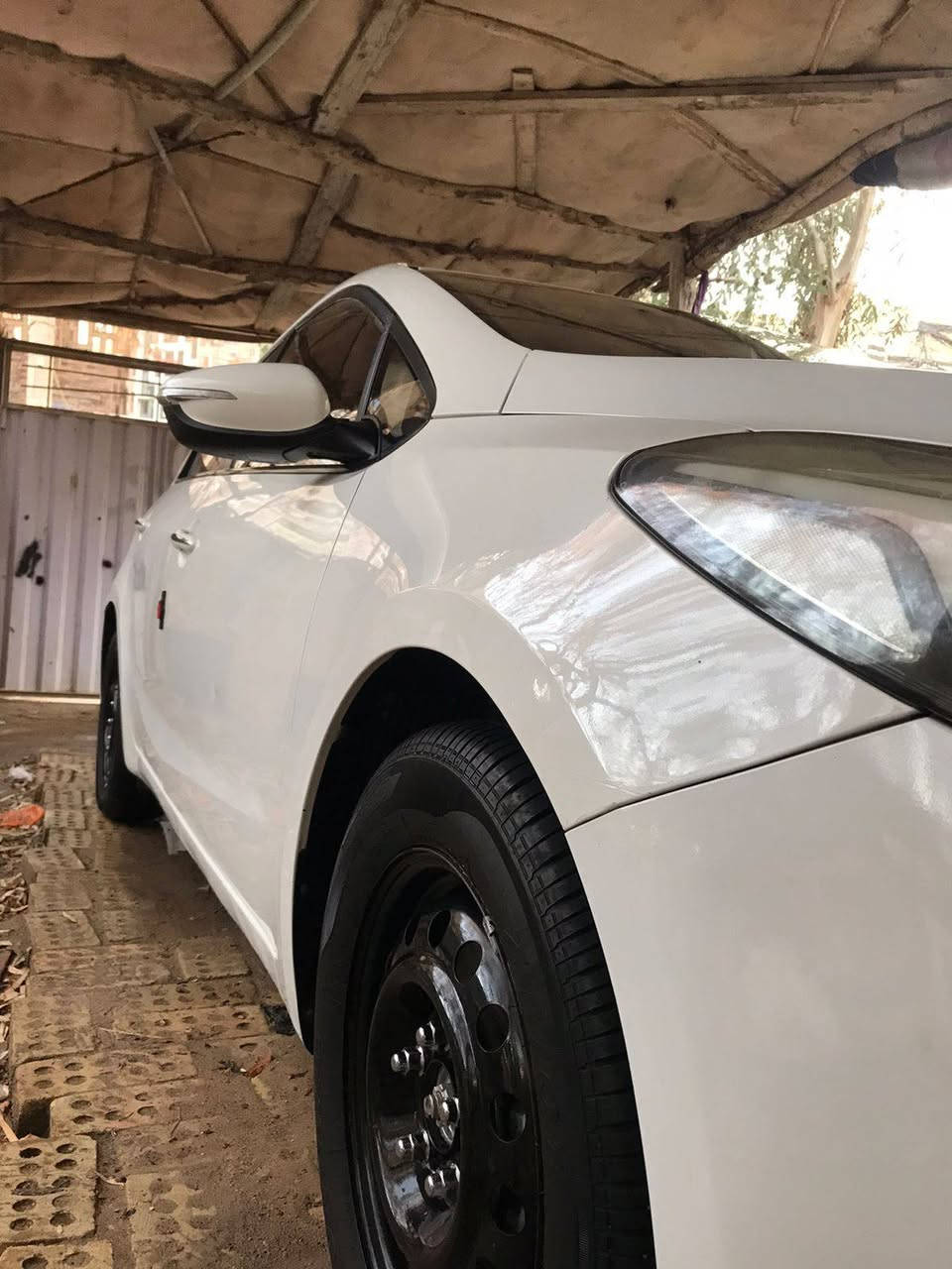 السلام عليكم سيراتو ٢٠١٨ فول عده الفتحه
١بصمه
٢كامره 
٣حساسات 
٤تحكم صوبين 
٥جلد بلادي هاي فوكا تلبيسه 
٦اربعه دسك
٧خمسه ويل كب بيها ويل كل البلادي بس ذني اني مخليهن  السياره رقم اربيل بسم شركه تريد تحويل تريد وكاله اي شي حاضر وهاي صفاحها موس صلوات السياره بيها دور مال جاملغ الخلفي انتبه الدور والباقي مكفول شوف العين بعد السياره مكانها نجف السعر ١٣٥وبيها مجال للستفسار ***********
