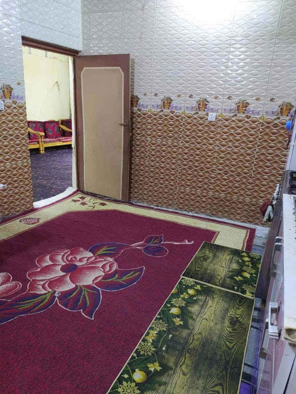 السلام عليكم بيت زراعي بحي الامين مساحه البيت 200 وهذا رقم الاستفسار 
***********
