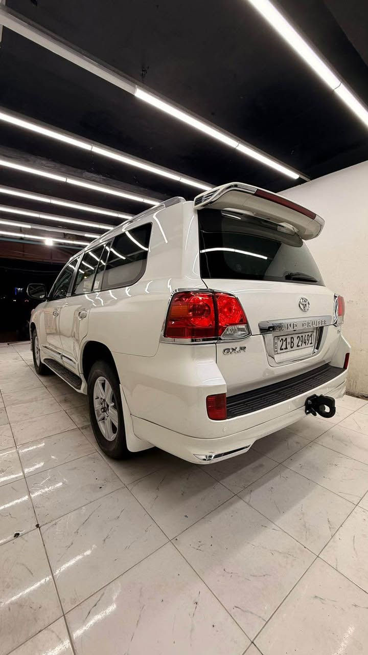 لاندكروز 2013 مال جناي السياره جاهزه اي نقص مابيهه حداديه تخم تاير محرك كير كفاله  ماعدا شبر صبغ بالجاملغ الامام   رقم سليمانيه باسمي ***********  مكان محافضه ميسان السعر 340 وبيه مجال قليل حك الجيه عمارة, ميسان
