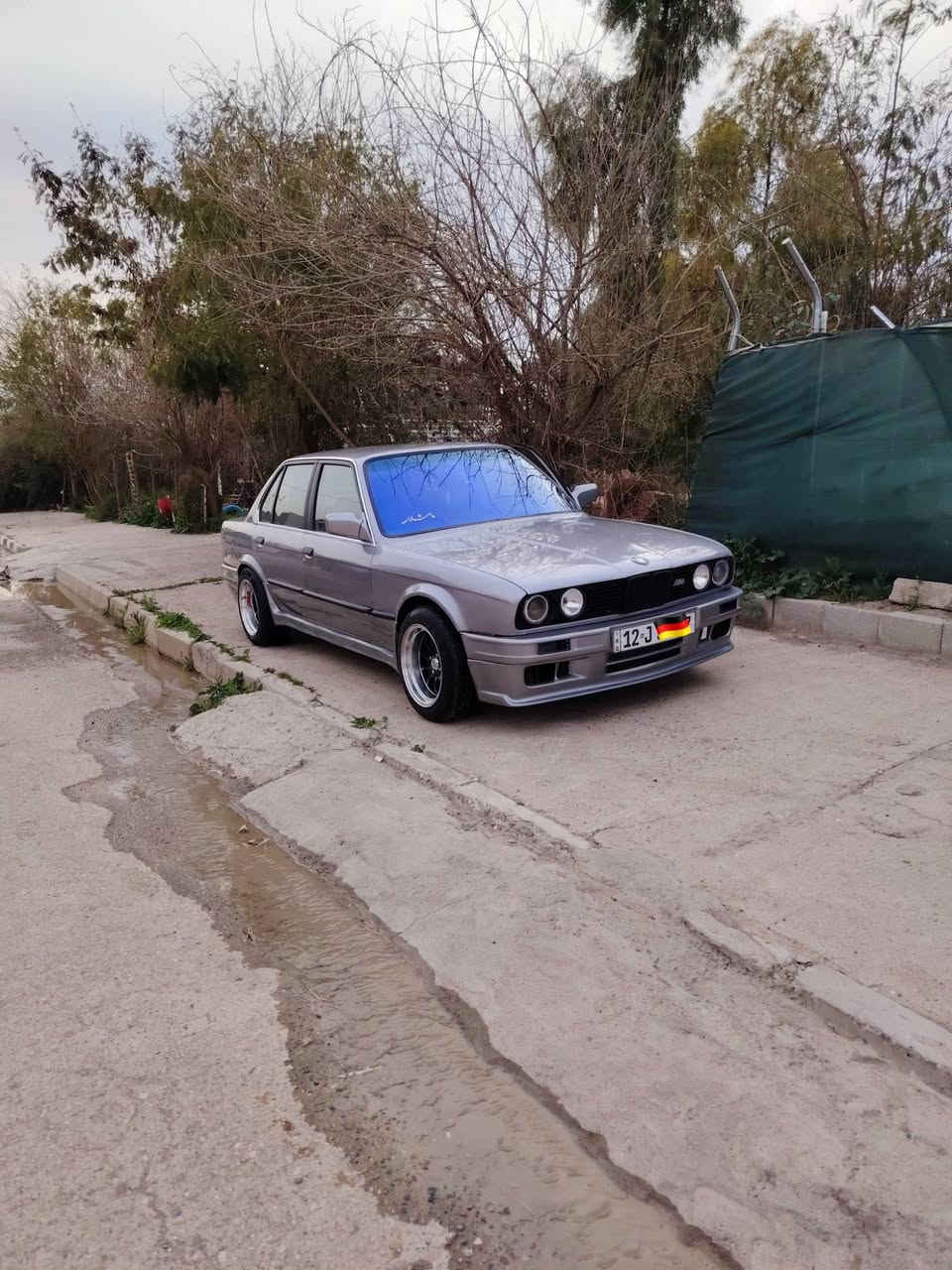 E30 1988 
الحلال للبيع كير ومكينه ونجي 6سلندر ✈️ (بدون تبريد) 
كير توماتيك طخم تايه وويل جديد بالكارتون داخل جديد صالنصه رياضي  السياره مصبوغه قبل شهر وجاهزه عليها كت M دوسات ودعاميات واسبايدر رقم نينوى اوربي هزه جديده شرعي بالموصل شرط تحويل باقي التفاصيل اتصل الخاص مغلق
📍 الموصل
***********📞 بيه واتساب
 *********** 📞
السعر 40$ وبيها مجال بسيط
