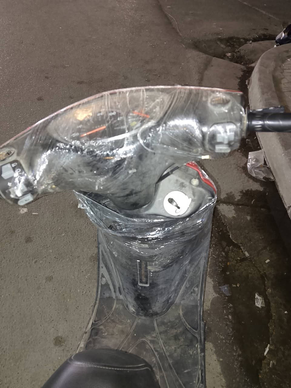 دراجه بريز للبيع السعر 450  الف العنوان البياع مابيهة اي نقص و حق علي حتى للشمال رايح بيهة مكفوله من كلشي 
‏‪0774 669 3305‬‏ والله مال واحد مستعجل
