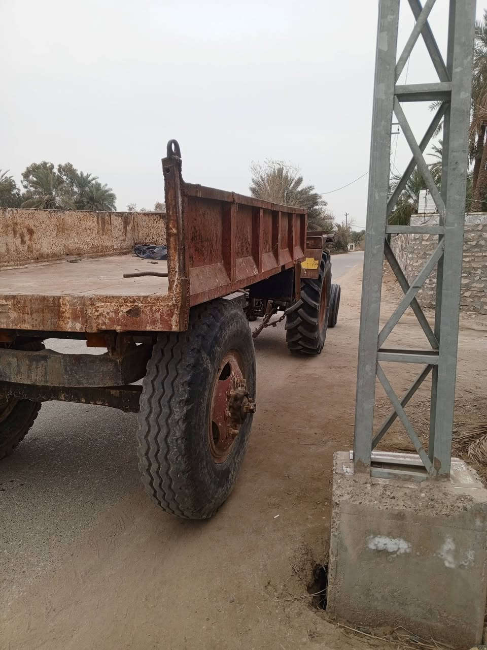 سلام عليكم
عنتر موديل 73 مكينه جاهزه 
تخم تاير 
باور 
جهاز رفع شغال 
مكينتها صافيه 
جاهزه من كلشي 
السعر 5مليون وبيها مجال للشراي مكانها نجف مشخاب ***********
