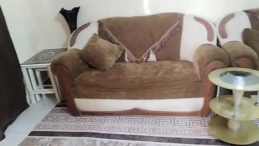 سلام عليكم عليكم غراض البيع التخم 12السعر265مقعدنضيف كلش الطباخ٤عيون80 ثلاجه شغاله ونضيفه ٧٥ العنوان كربلاء الحر انتصال***********
