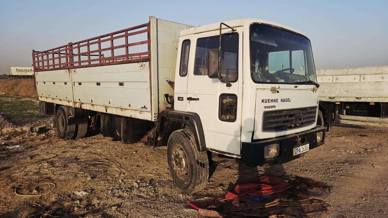 VOLVO   FL 6 
سياره جاهزه للبيع 
كير ومحرك وأكسل وشاصي 
تخم تاير جديد 22.5 R11 
بم مجفت جديد طول 7.15 سبعه وربع 
سنويه بأسمي جديده لل 29 
شرط التحويل مسجله 4 طن بل سنويه 
نظام السياره جوبلس خلفي 4 والامامي ورك هوائي 
السعر 110 وبيهه مجال للشراي للاستفسار 
*********** / ***********
