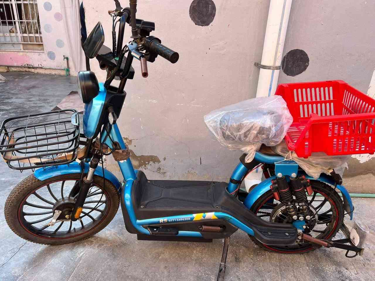 باسكل شحن مستعمل شي قليل جدا يعني جديد موديل 24 حساس بصمه السعر ٤٥٠ وبي مجال الاتصال ***********..***********
