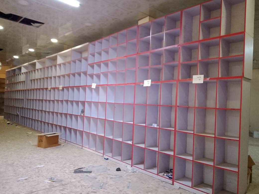 لوكرات mdf
3.5 م 
2م وملحق 1.5
عمق 40 سم
عرض 1.2
نظيفات
سعر اللوكر 300؟وبيه مجال 
يوجد 80 لوكر
*********** وتساب
