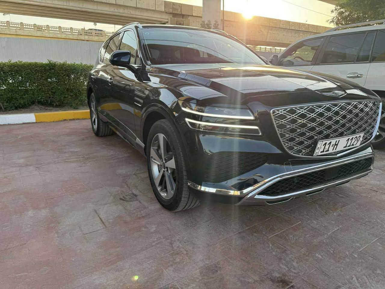 للبيع جينسس 2023 (Prestige)  ✅

سعرها ادخل ع رابط https://t.me/carssofiraq/16563

للبيع – أعلى مواصفات مع رقم مميز
 الموديل: 2023
 الفئة: برستيج (Prestige) - أعلى فئة بالشركة.
 عداد المسافة: 52,000 كم فقط.
 حالة البدي (الضرر): ضربة بالدعامية فقط (باقي السيارة مكفولة بالكامل).
✨ أبرز مواصفات فئة البرستيج (Prestige):
 شاشة وسطية عملاقة بحجم 14.5 بوصة، وشاشة عدادات ديجيتال 3D بحجم 12.3 بوصة.
 مقاعد جلد طبيعي فاخر (Nappa) مع خاصية المساج (Ergo Motion).
 تبريد وتدفئة للمقاعد (الأمامية والخلفية).
 نظام صوتي محيطي فاخر جداً.
 سقف بانوراما بالكامل.
 أبواب شفط (Soft Close).
 بروجكتر أمامي (HUD) لعرض المعلومات والسرعة على الجامة الأمامية.
 كاميرات 360 درجة مع نظام الرؤية المحيطية.
 أنظمة أمان كاملة: رادار أمامي، تحديد مسار، ونظام النقطة العمياء (تنعرض بالشاشة والعدادات).
 نظام الركن الذكي عن بعد (تحريك السيارة بالريموت).
 إضاءة داخلية محيطية (Ambient Lighting) وتخشيب داخلي فاخر.
 ستائر جانبية وخلفية.
🔢 الرقم: رقم مميز جداً (البيع يشمل السيارة مع الرقم).
💰 السعر:
 السعر نهائي ويشمل السيارة والرقم المميز.
📞 للتواصل والاستفسار ***********
.
.

🚗اعرض سيارتك ع اقوى قناة تلكرام و واتساب و صفحتي فيسبوك للبيع و شراء سيارات ادخل ع رابط 👈 https://t.me/carssofiraq
