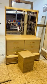 للبيع • غرفة نوم • أثاث