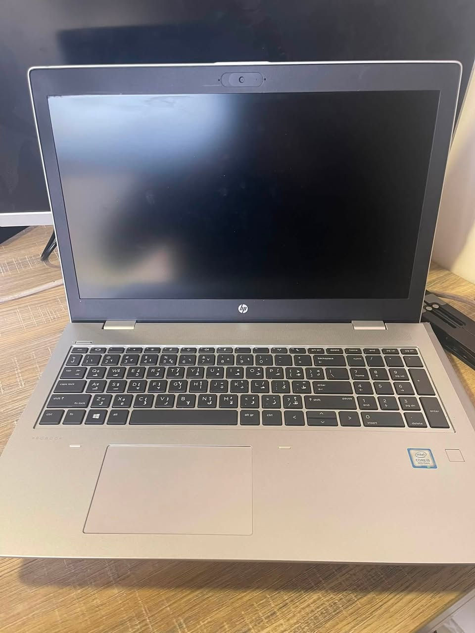 بعد نفاذ الكمية توفر للبيع – عدد 5 حاسبات (Laptop) بحالة ممتازة 🔥
💻 المواصفات:
* المعالج: Intel Core i5-8265U (الجيل الثامن)
* السرعة: 1.60GHz إلى 1.80GHz
* الرام: 8GB RAM
* نوع النظام: 64-bit (x64)
* نظام التشغيل: Windows 10 Home – إصدار 22H2
* مناسبة للشغل والدوام والبرامج والأوفيس والتصفح
* جاهزة للاستخدام

📦 الكمية المتوفرة: 5 أجهزة البيع  
📍 الموقع: بغداد
💰 السعر: (325)وبي مجال 
📞 للاستفسار والمراسلة خاص
 ***********

✨ مناسبة للموظفين – الطلاب – شركات – استخدام مكتبي
