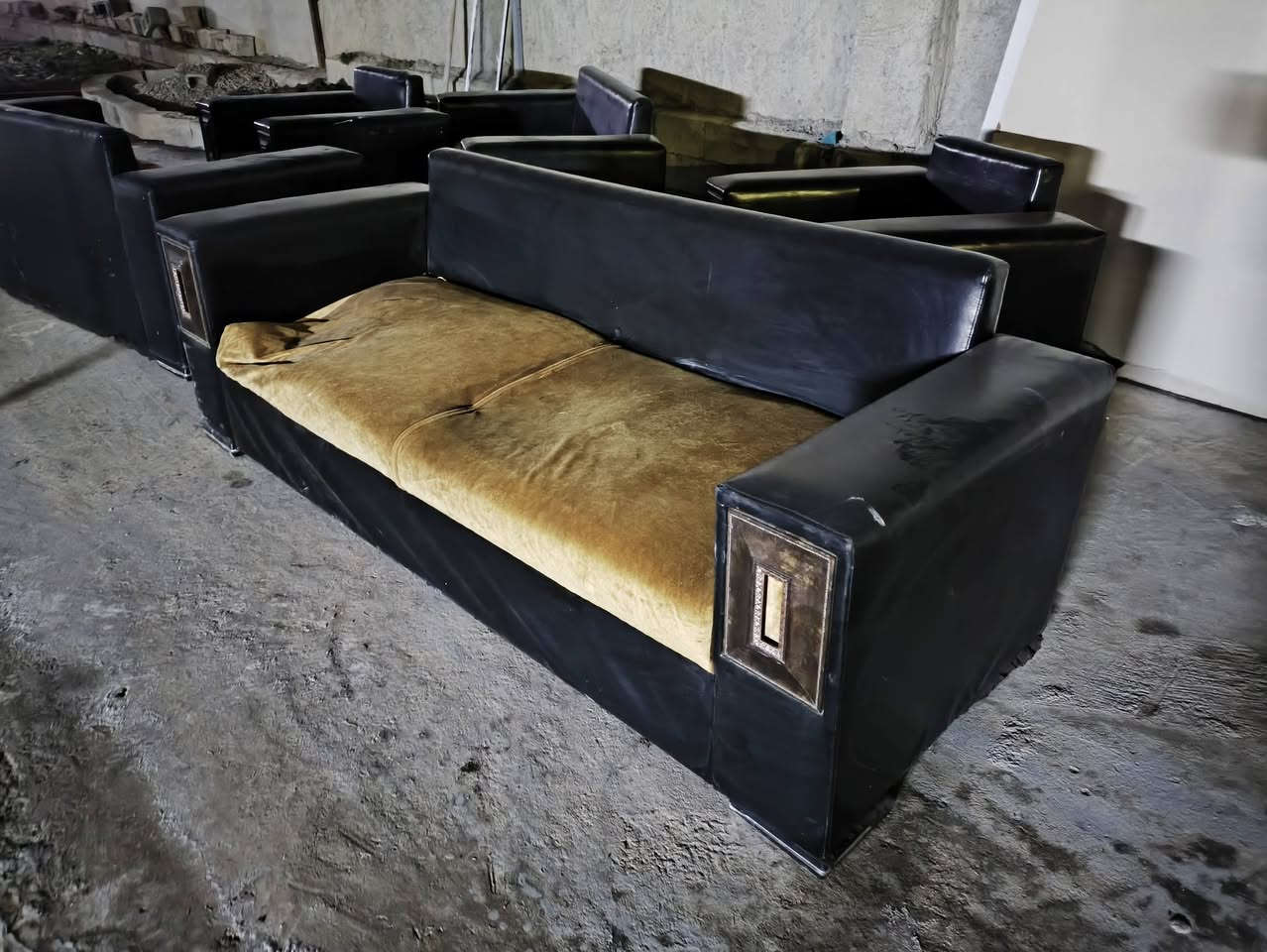 للبيع ***********
