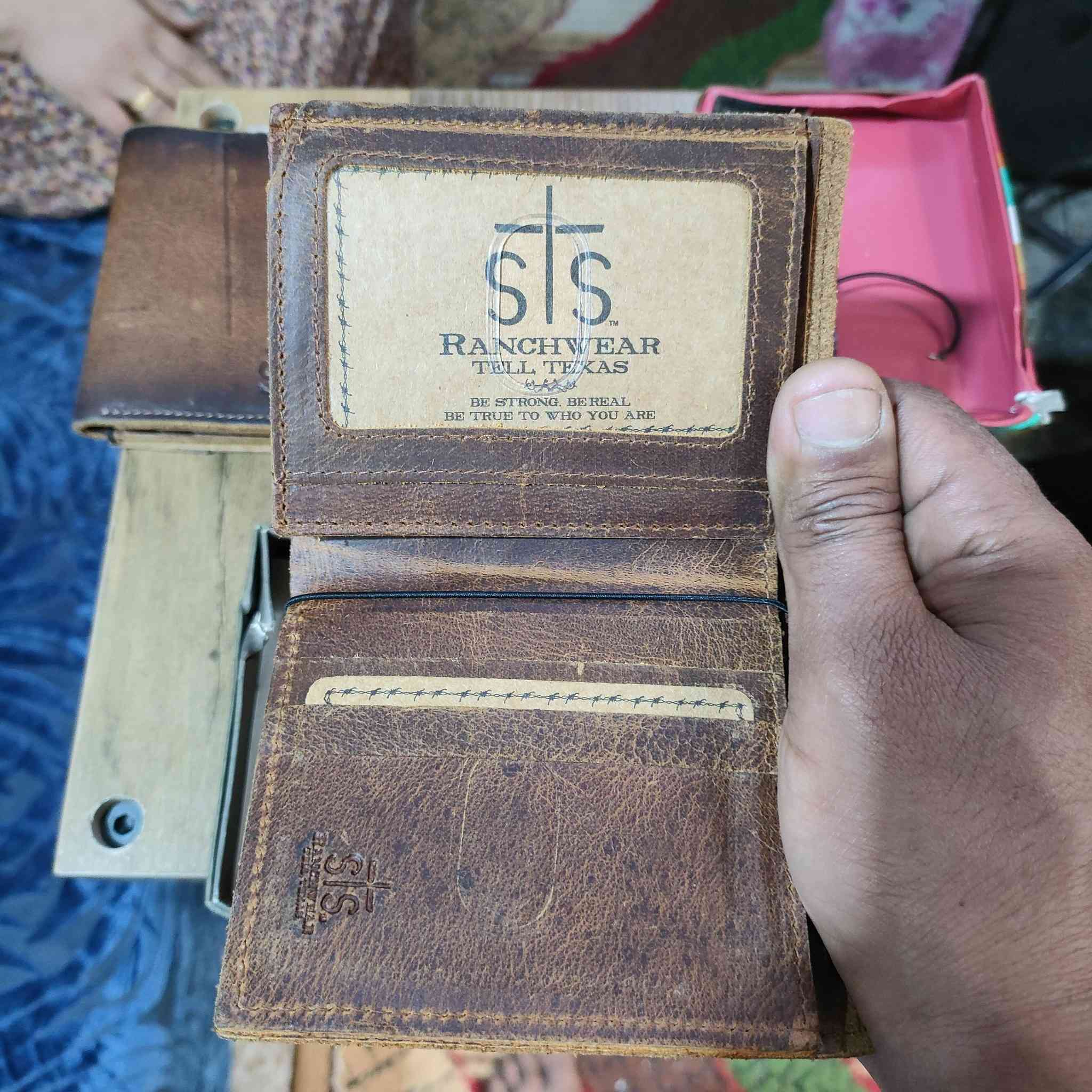 محفضات.مال باله غير مستخدم.  جلد طبيعي.  اصلي   سعر القطعه 15


**إذا كنت صاحب هذا الإعلان وتريد حذفه لأي سبب، رجاءا أرسل رسالة إلى الدعم الفني**