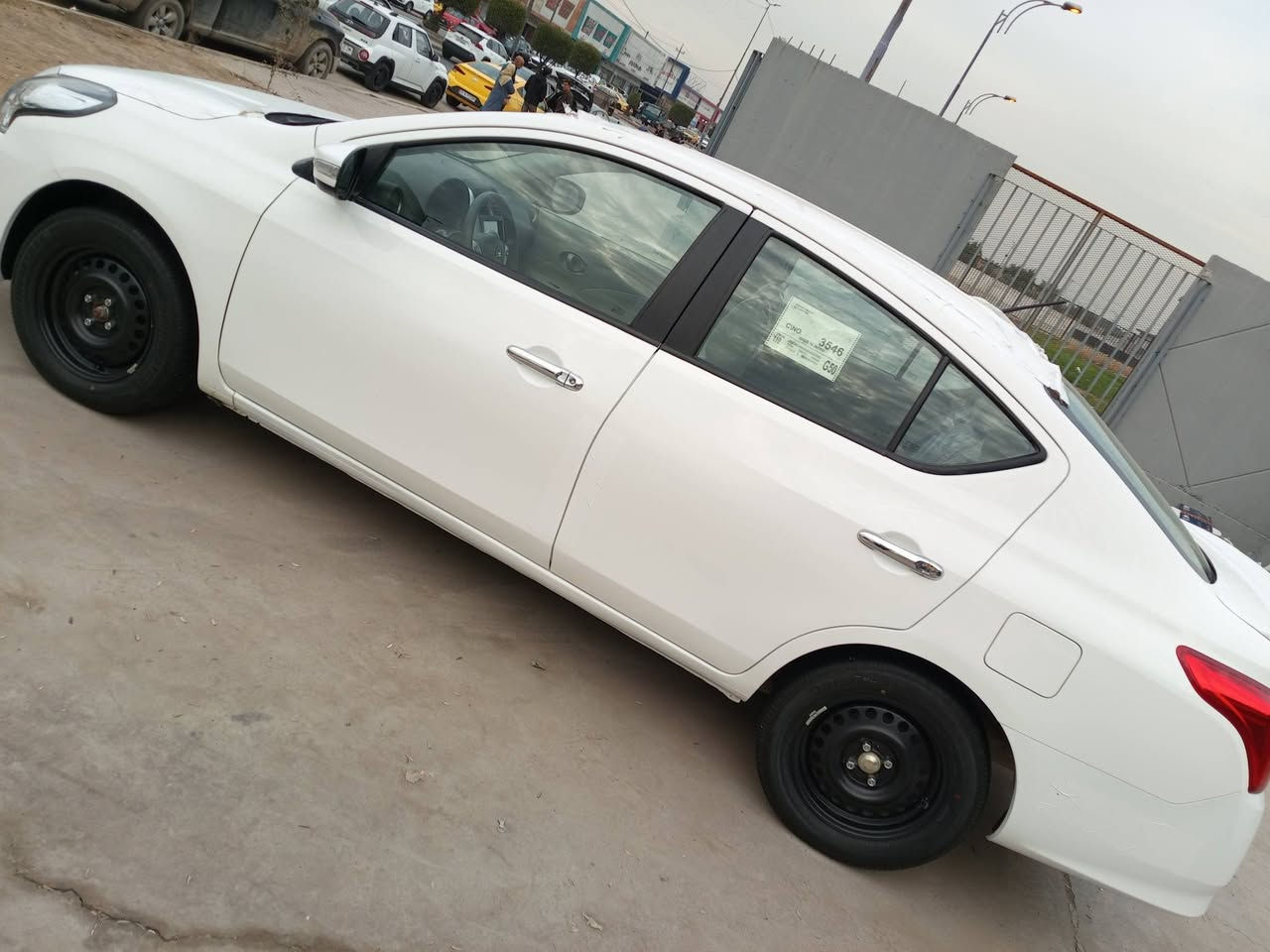 السلام عليكم سني موديل 25 سياره وضع شركه زيرو ماشيه 6000 رقم اربيل باسمي تحويل مباشر بيها بابين ودوسه صبغ فقط الباقي مكفول سياره جديده بمعنى الكلمه السعر 118 وبيه مجال مكان السياره بغداد حي النصر ***********
