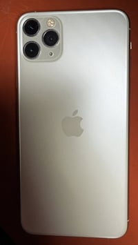 ايفون 11برو ماكس للبيع جهاز مبدل شاشة عاديه ومبدل بطاريه وفيس ايدي واك...