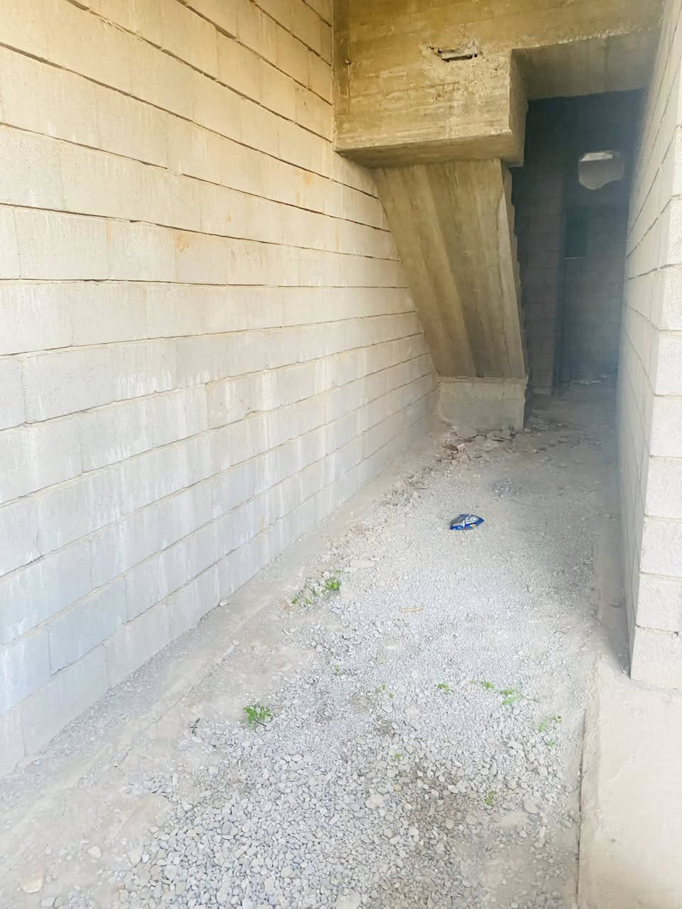 هيكل طابقين للبيع الكندي الثانية جمعية الاسر الصناعية
📍 موقع مميز على شارعين

📐 المساحة: 100 متر

↔️ الواجهة: 5 متر

✅ المنطقة مخدومة بالكامل

🔹 الطابق الأول:

غرفة نوم + استقبال مفتوح على الهول الداخلي مع مطبخ ومشتملات

🔹 الطابق الثاني:

غرفتا نوم + هول ومشتملات

وغرفة بواجهة البيت تحتوي على بالكون باتجاه القبلة ✨

📞 للاستفسار والمعاينة:

***********

***********

***********

***********

📍 التصميم الملكي - طريق موصل دهوك مقابل الگمرك

