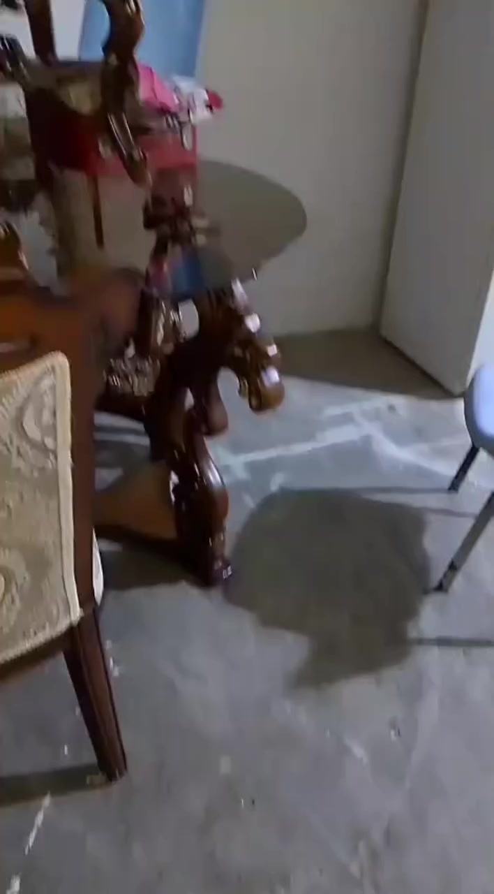 السلام عليكم ميز طعام مستعمل نظيف تركي ***********
